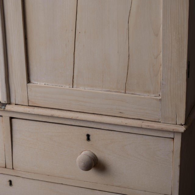 English Pine Linen Press, 19th Century For Sale - Image 14 of 18