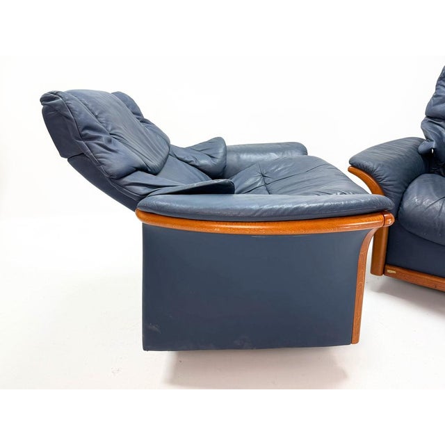 Vintage Adjustable Swivel Chairs in Blue Leather and Beech from Ekornes Stressless, 1980s, Set of 2 For Sale - Image 12 of 17