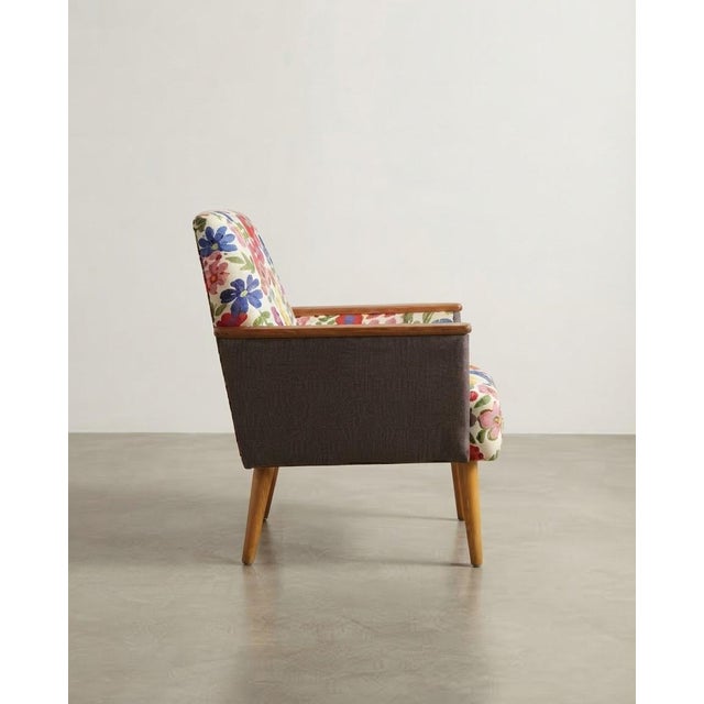 Mid-Century Modern Mid-Century Modern Floral Pattern Lounge Chairs, Set of 2 For Sale - Image 3 of 4