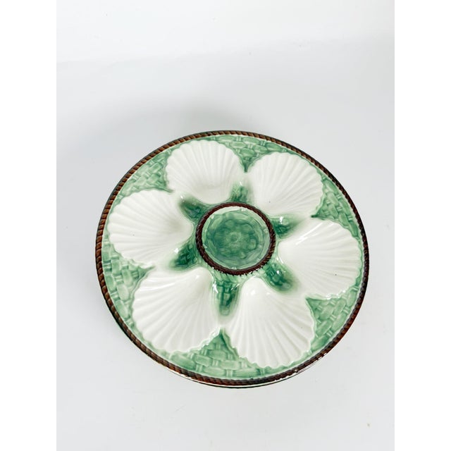 1920s Majolica Oyster Plates, France, 1920s, Set of 2 For Sale - Image 5 of 9