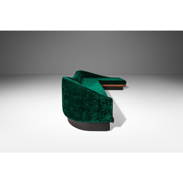 Mid-Century Modern "Cloud" Sofa in Original Crushed Velvet Upholstery & Walnut Attributed to Adrian Pearsall for Craft Associates, Usa, Circa 1970's For Sale In Orlando - Image 6 of 12