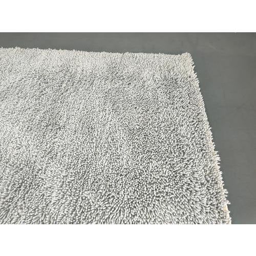 1990s Danish Light Grey Wool Shag Rug from C. Olesen, 1990s For Sale - Image 5 of 9
