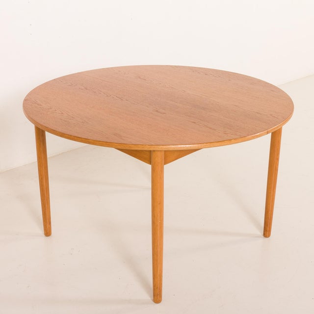 Danish Oak Round Dining Table with One Extension, 1970s For Sale - Image 11 of 13