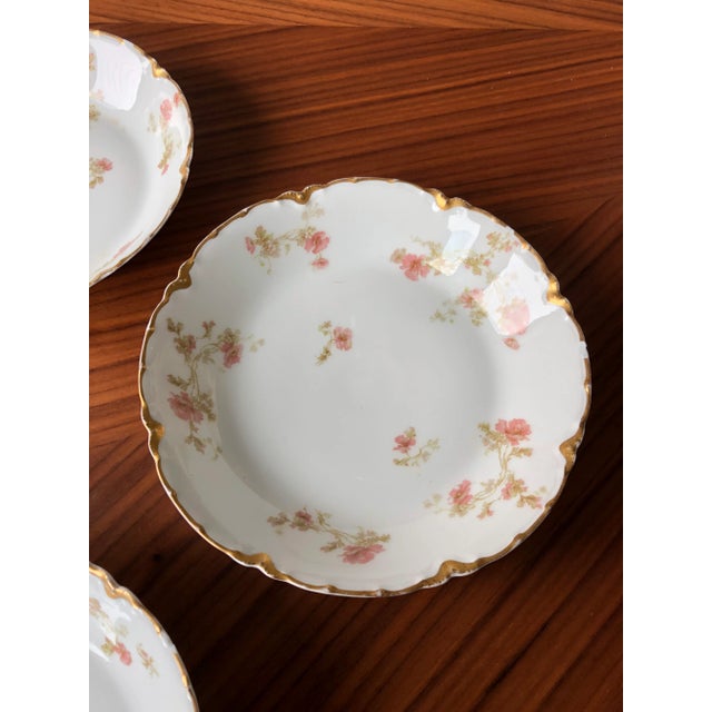 Antique Haviland Floral Coupe Bowls Limoges, France (1894-1931)-4 Piece Set For Sale - Image 10 of 12