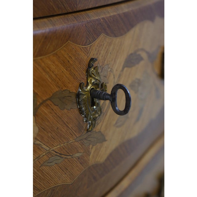 French Louis XV Marble Top Commode Accent Chest For Sale In Philadelphia - Image 6 of 17