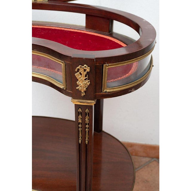 19th Century Napoleon III Mahogany Display Cabinet with Gilded Bronze Inlays, France For Sale - Image 4 of 6