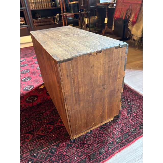 1920s Antique Japanese Paulownia Wood Chest — Taisho Era, C. 1920 [Rm] For Sale - Image 5 of 7
