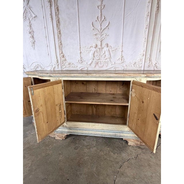 Wood Italian Rococo Painted Serpentine Credenza With Floral Cartouches For Sale - Image 7 of 17