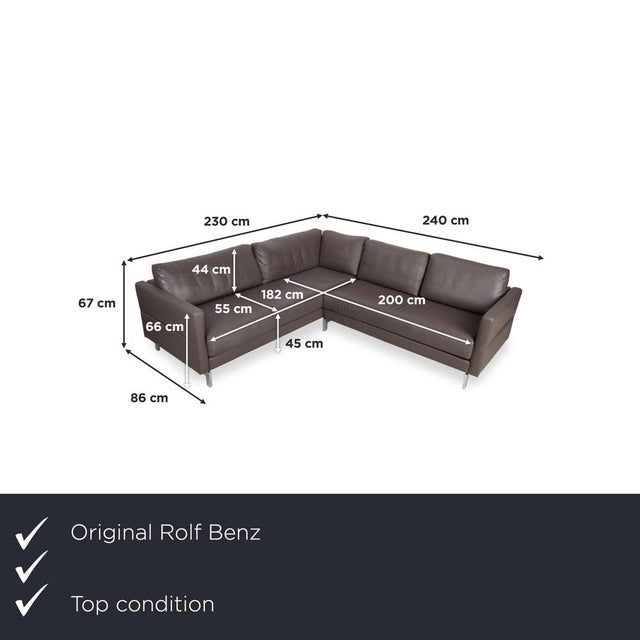 The Vida sofa by Rolf Benz impresses with its cubic, linear design and wide, angular side panels. The slim metal slatted...