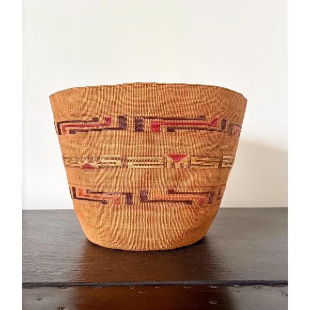 Tribal Antique Tlingit Woven Berry Basket Native Americana For Sale - Image 3 of 18