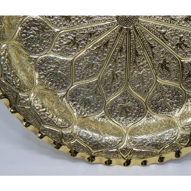 Mid 20th Century Moroccan Brass Tray Moorish Islamic Metalwork 13 Inches Diameter For Sale - Image 5 of 12