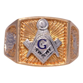 The Mason: Two Tone Masonic Ring in White and Yellow Gold For Sale