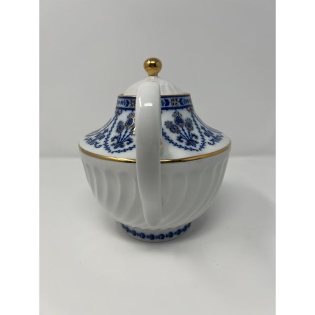Traditional 1970s Russian Lomonosov Hand-Decorated Porcelain Teapot With Cobalt Blue & Gold, St. Petersburg For Sale - Image 3 of 9