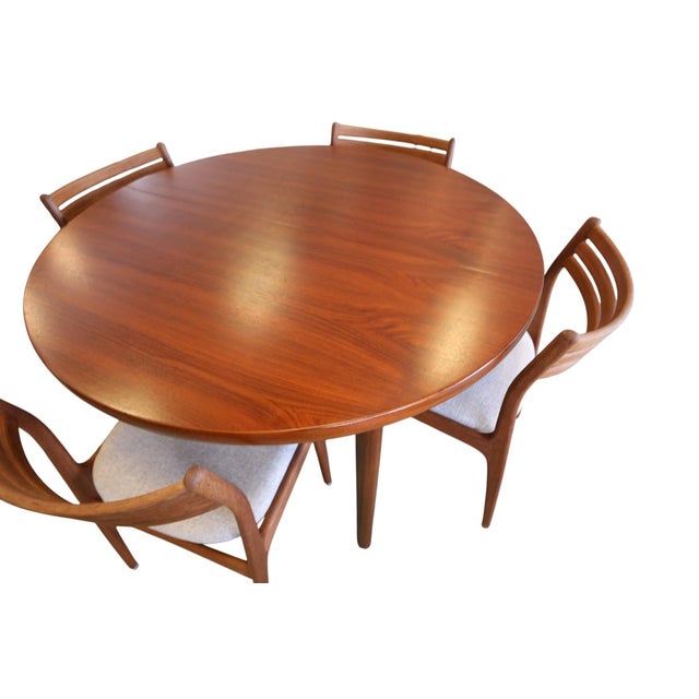 Danish Round Dining Table in Teak with Double Inserts, 1960s For Sale - Image 16 of 18