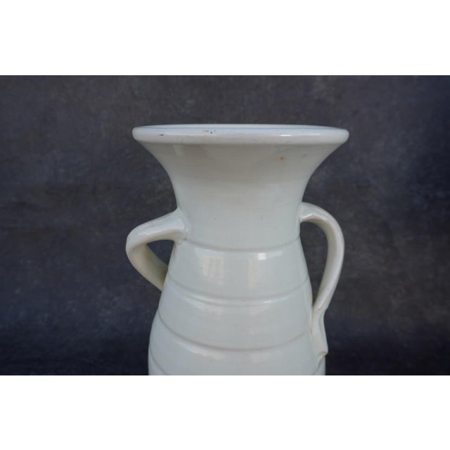 American 1930s Rare Bauer Matt Carlton Tall Vase in White For Sale - Image 3 of 8