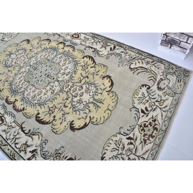 1950s Geometric Green Oushak Wool Rug For Sale - Image 4 of 9