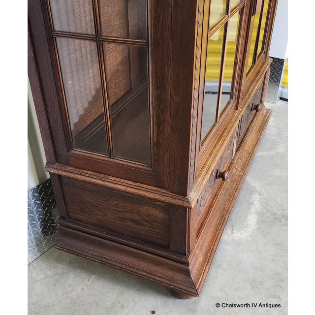 Antique Carved German Renaissance Revival Oak Bookcase Display Cabinet, 1880 For Sale - Image 4 of 17