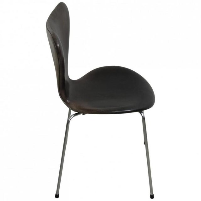 Seven Chairs in Patinated Black Anilin Leather by Arne Jacobsen, 2000s, Set of 4 For Sale - Image 16 of 18