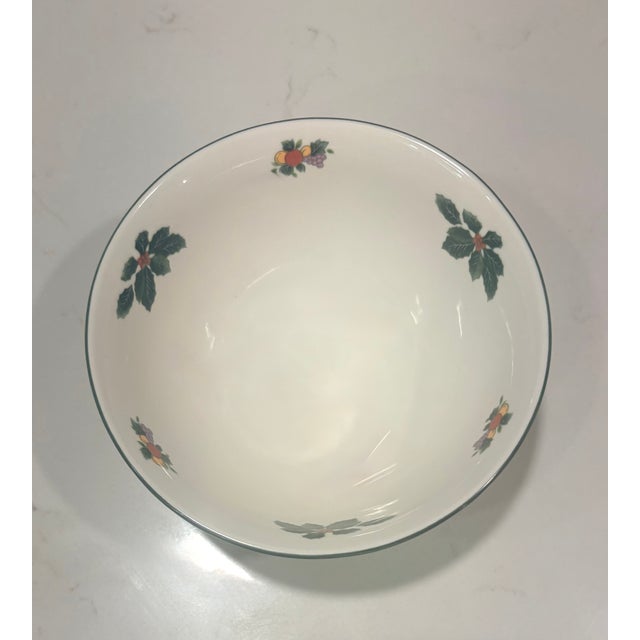 English Late 20th Century Mikasa Heritage Chtistmas Story Bowl For Sale - Image 3 of 7