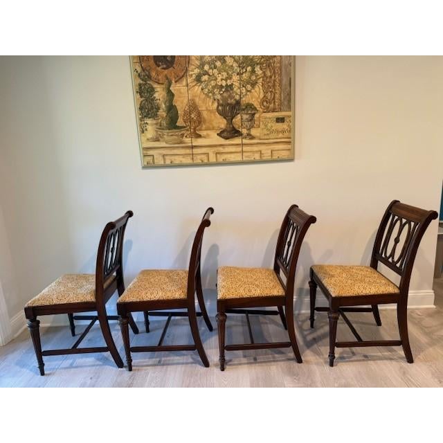 Vintage Mahogany Duncan Phyfe Style Dining Set – Extension Leaf + 6 Chairs + Table Pads For Sale - Image 10 of 11