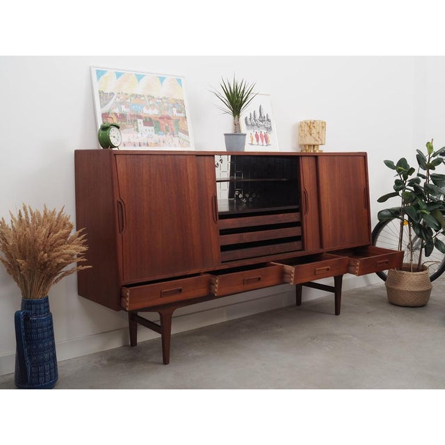 Teak Highboard, Danish Design by Børge Seindal for Westergaard from P. Westergaard Mobelfabrik, 1960s For Sale - Image 4 of 18