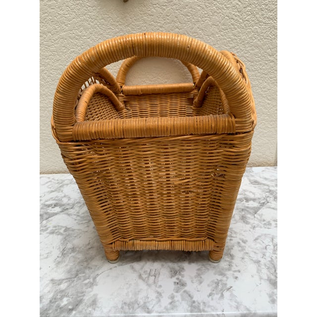 1990s Vintage Wood Wicker Honey Toned Storage Basket For Sale - Image 5 of 10