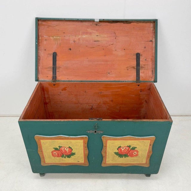 19th Century Hand Painted Chest or Trunk For Sale - Image 3 of 14