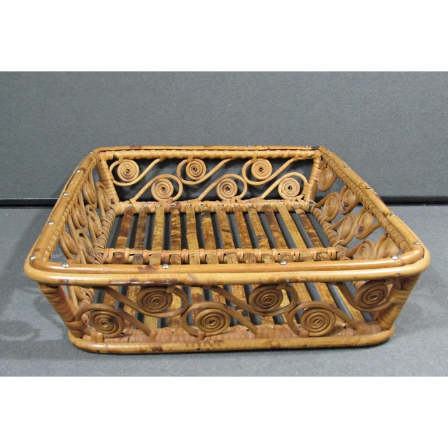 Mid-Century Modern Vintage Handwoven Rattan & Bamboo Swirl Tray, Mid-Century Modern Style For Sale - Image 3 of 6