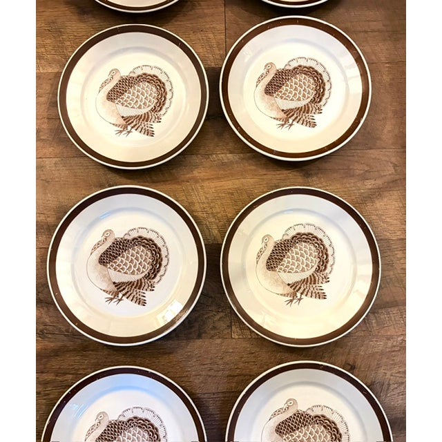 Arabia Set of 8 Mid Century Modern Thanksgiving "Turkey Design" Plates Made in Finland by Arabia Signed For Sale - Image 4 of 12