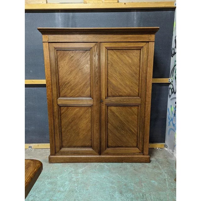 Vintage Notary Cabinet in Oak, in Very Good conditions.