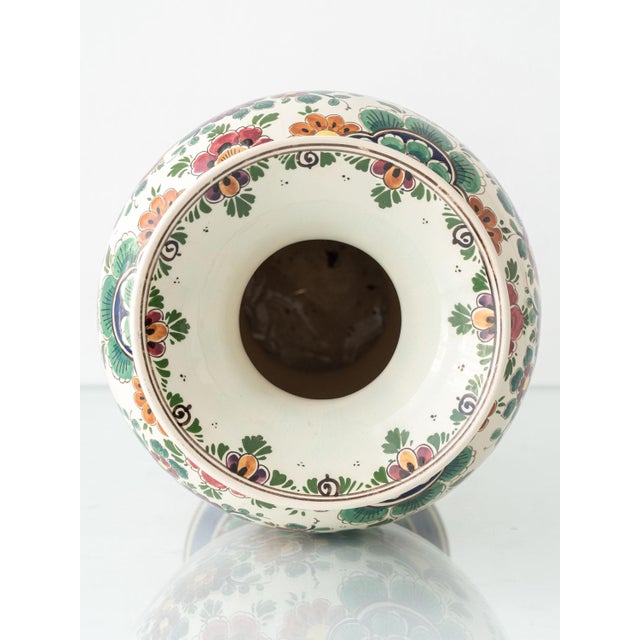 Vintage Hand-Painted Chinoiserie Polychrome Delft Vases from Velsen, 1950s-1960s, Set of 2 For Sale - Image 15 of 18