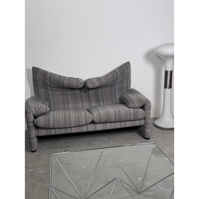 Maralunga Two-Seater Sofa by Vico Magistretti for Cassina, 1970s For Sale - Image 9 of 13