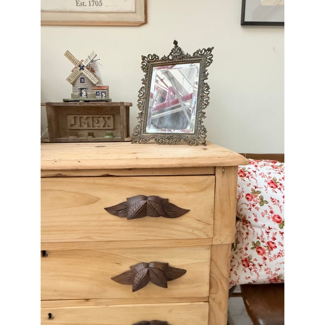 Mid 19th Century 19th Century Antique Scrubbed Pine Chest of Drawers For Sale - Image 5 of 16