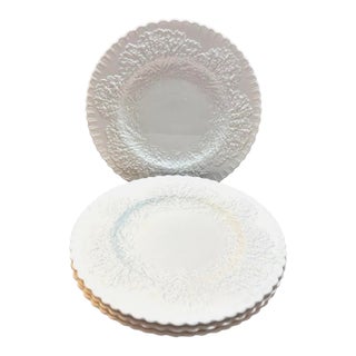 1930s Spode Savoy Cabbage Leaf Embossed White Dinner Plates — English Bone China, Set of 4 For Sale