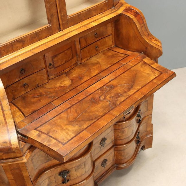 Walnut and Burl Walnut Trumeau, Italy, 20th Century For Sale - Image 9 of 14