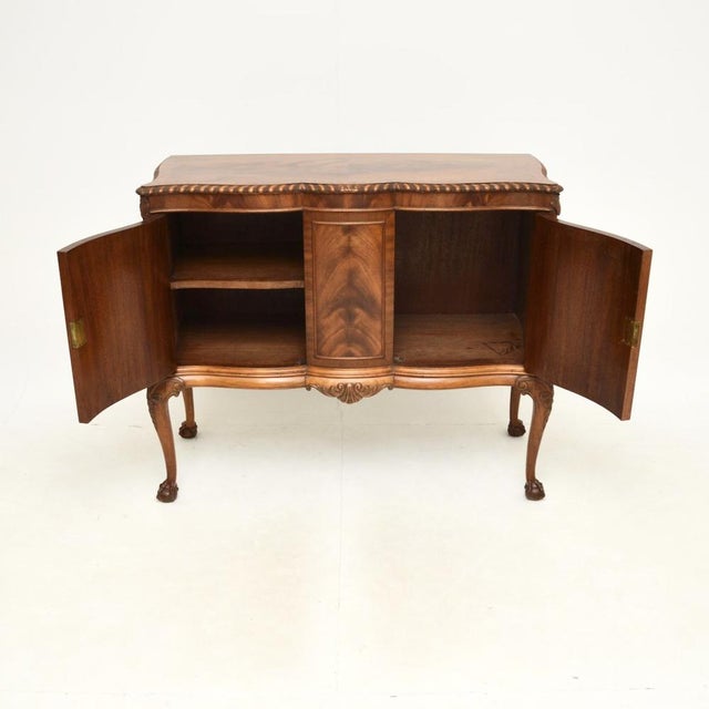 Chippendale Serpentine Cabinet, 1900s For Sale - Image 3 of 10