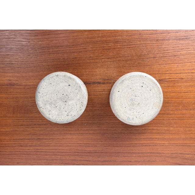 Beige Mid-Century Modern Danish Studio Pottery Bowls by Tue Poulsen for Tue Keramik, 1960s, Set of 2 For Sale - Image 8 of 13