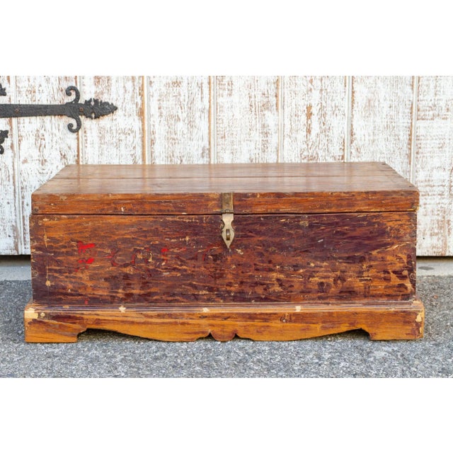 19th Century Indo-Portuguese Goa Painted Trunk For Sale - Image 9 of 9