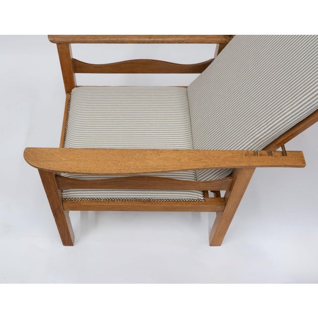 Arts & Crafts Reclining Chair in Oak by Ambrose Heal for Heals, 1890s For Sale - Image 5 of 17