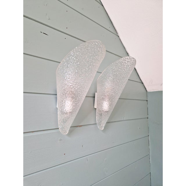 Vintage Wall Sconces in Textured Clear Plastic, 1970s, Set of 2 For Sale - Image 12 of 12