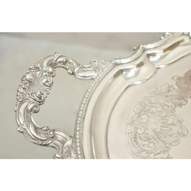 Antique English Victorian Silver Plated Ornate Oval Serving Platter Bar Tray For Sale In Philadelphia - Image 6 of 11