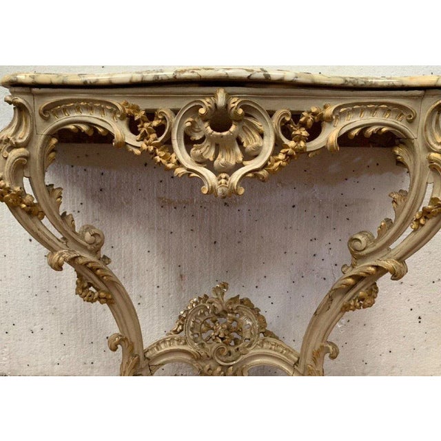 Wood Louis XV Style Carved Console Table in Painted and Gilded Wood For Sale - Image 7 of 13