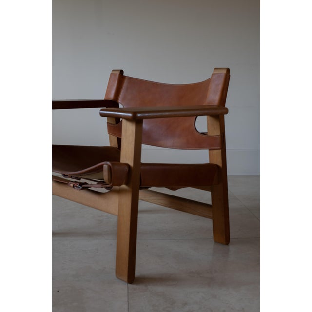 Børge Mogensen B195 Attributed to Børge Mogensen Spanish Chair in Leather & Oak, Mid-Century For Sale - Image 4 of 9