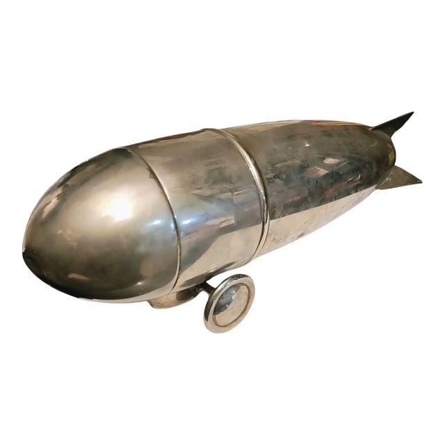 1930s German Rocket Cocktail Shaker | Art Deco Zeppelin Chrome Barware For Sale