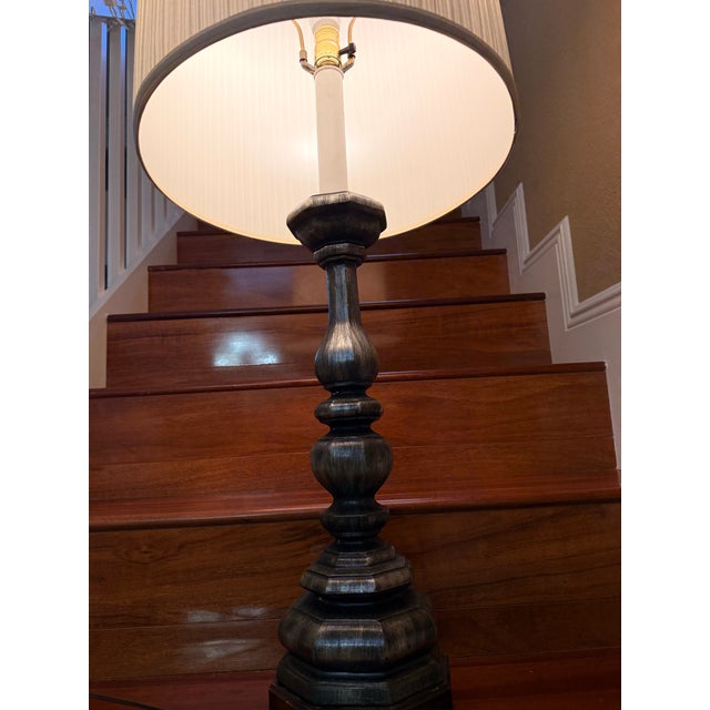 Sandel Vintage Hollywood Regency Baluster Table Lamp by Sandel With Fluted Drum Shade For Sale - Image 4 of 8