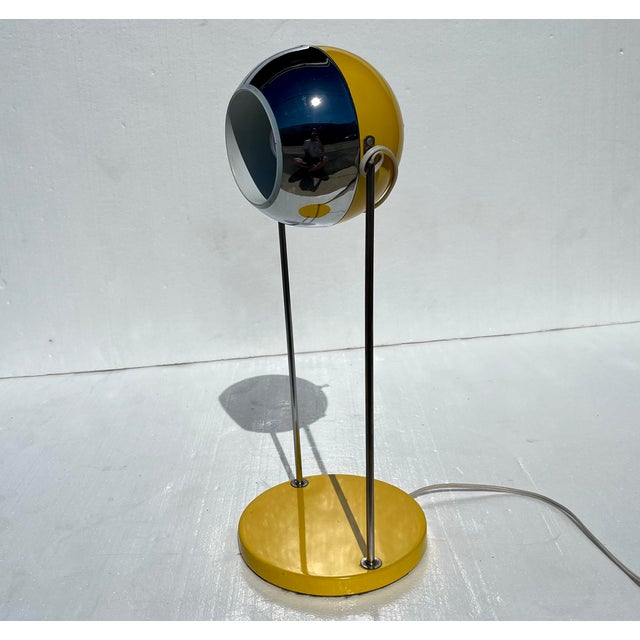 Mid-Century Modern 1970s Sonneman Style Atomic Eyeball Table Lamp For Sale - Image 3 of 11