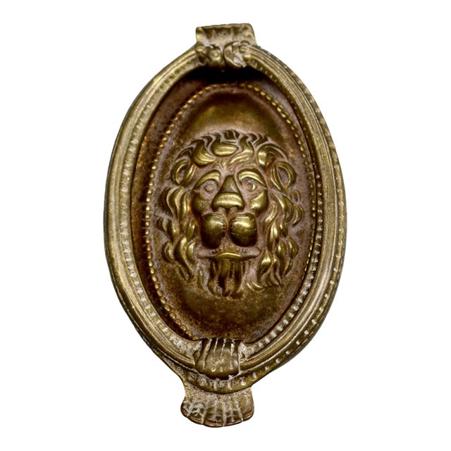 Vintage English Brass Lion Head Door Knocker — Oval Regency Style Lion Mask Knocker, Made in England For Sale