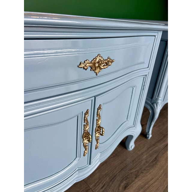 1970s Pair of French Provincial Light Blue Lacquered Nightstands For Sale - Image 10 of 15