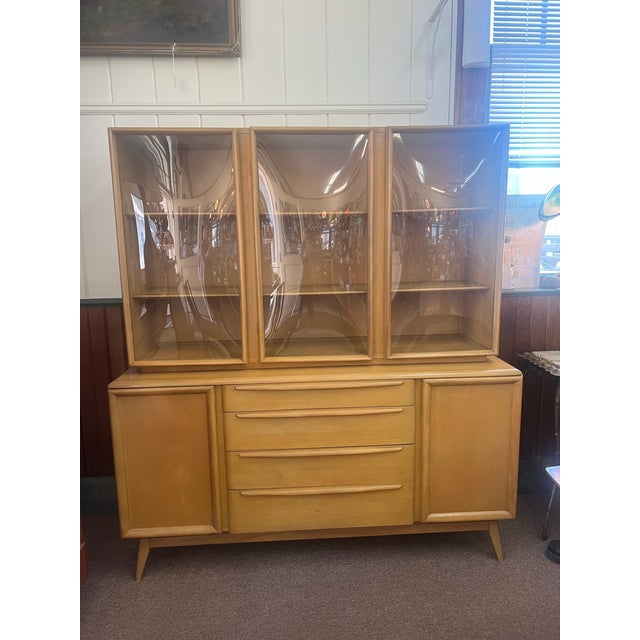 Heywood Wakefield 1950's very RARE iconic bubble front china cabinet sideboard. Measures: 59.5" wide x 67" tall x 18" deep