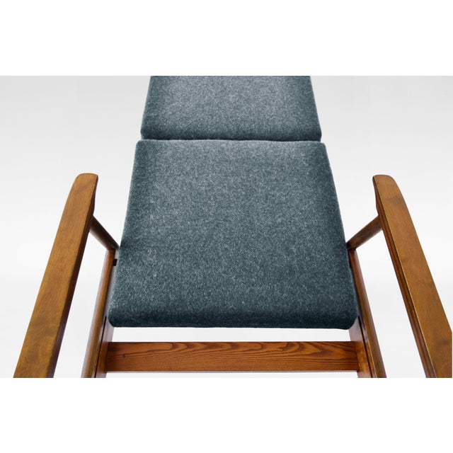 Vintage Convertible Sleeping Armchair by Valerija Ema Cukermanienė for Vilniaus Baldų Kombinatas, 1960s For Sale - Image 6 of 7